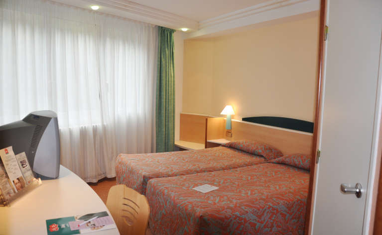 Hotel Tropical Escaldes Buitenkant foto