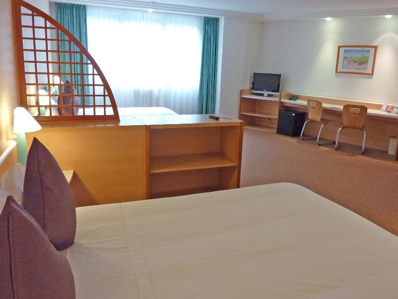 Hotel Tropical Escaldes Buitenkant foto