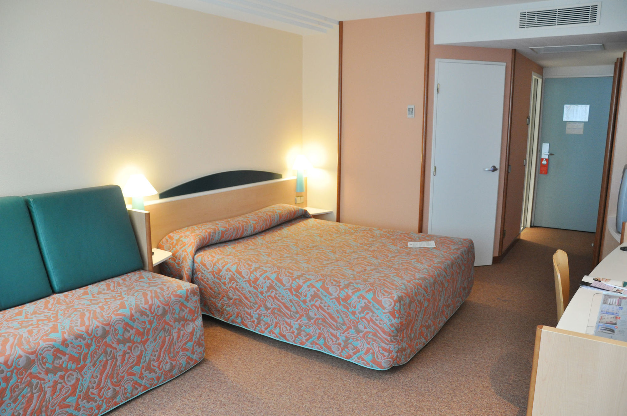 Hotel Tropical Escaldes Buitenkant foto