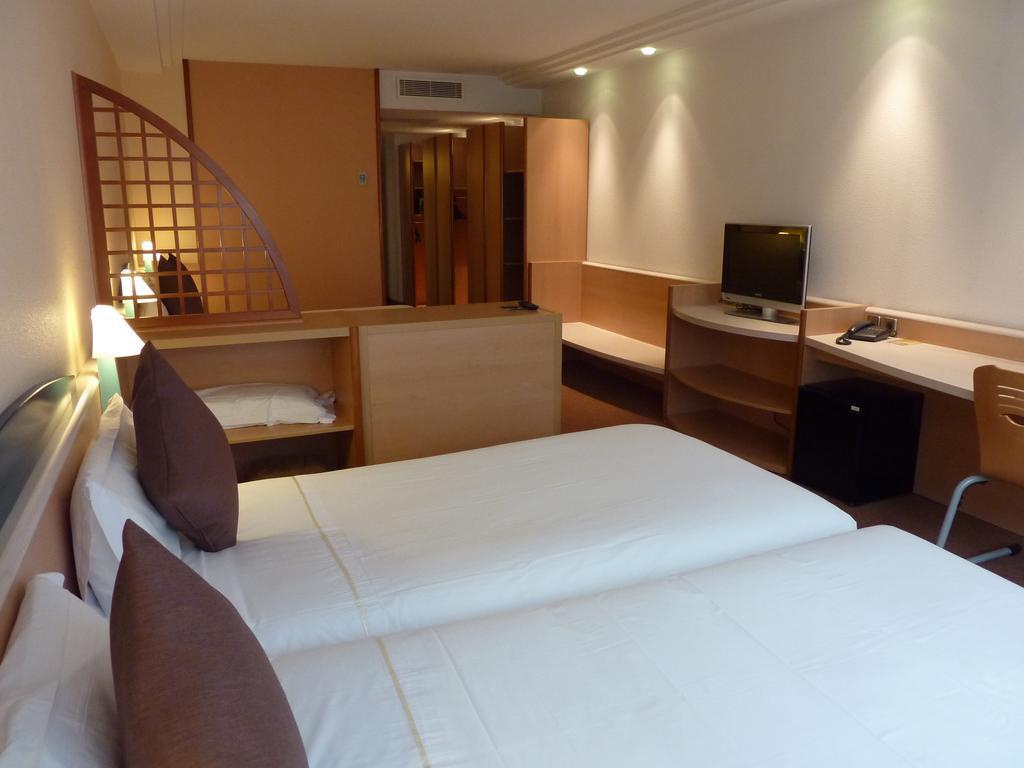 Hotel Tropical Escaldes Kamer foto